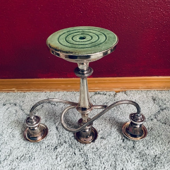 Vintage Queen Anne style silver plated 3 candle twisted arm candelabra excellent - Picture 2 of 7